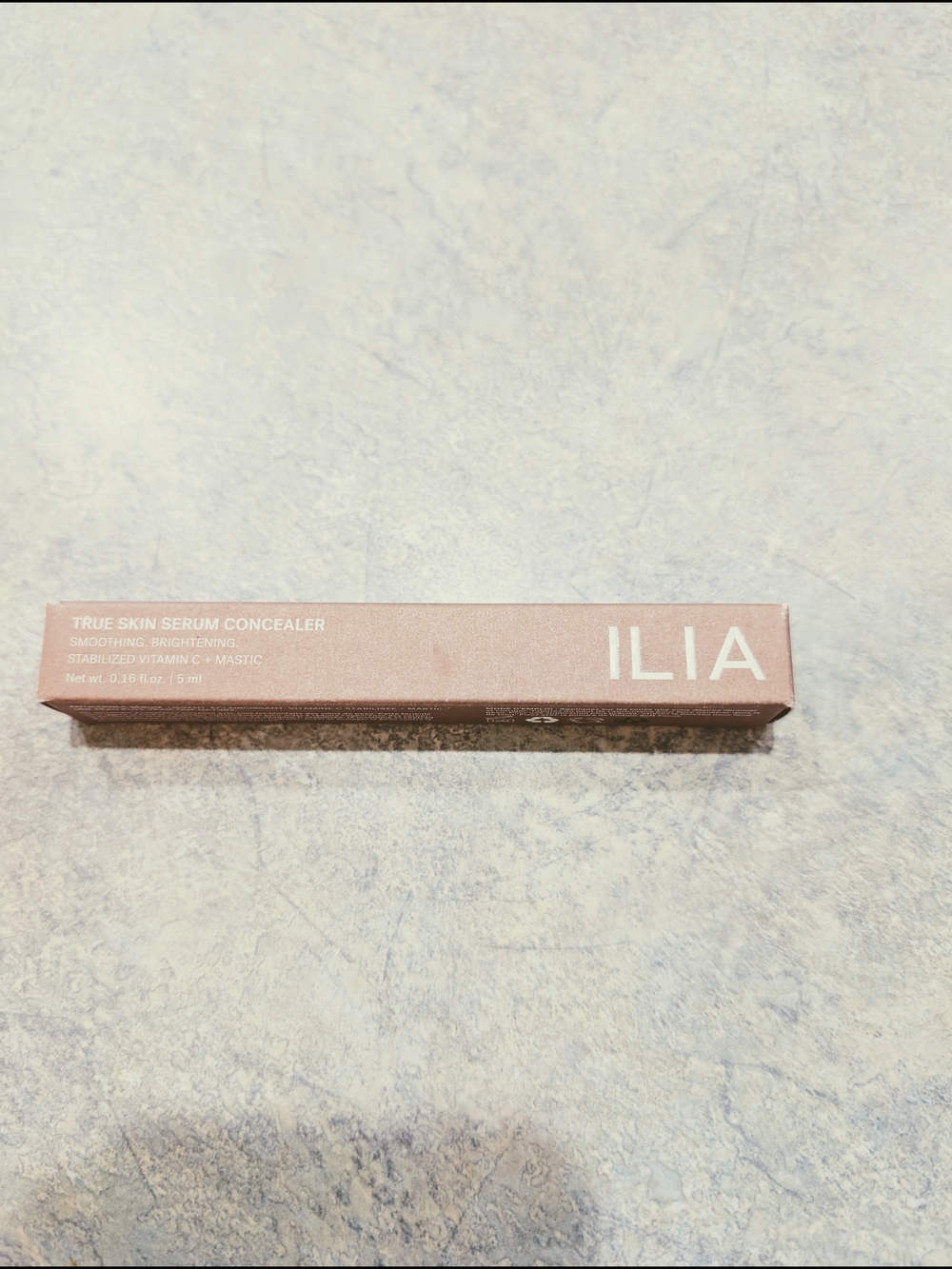 ILIA Concealer Stick in Color Suma